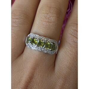 925 Sterling Silver Peridot & Diamond Ring Size 8.5